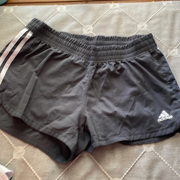 White and Grey Adidas shorts size Medium - Picture 4 of 6